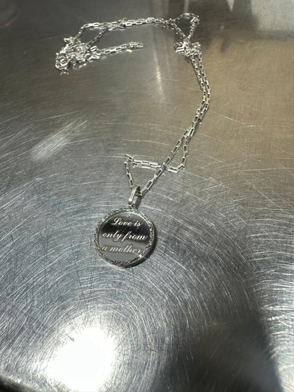 PINGENTE DIAMANTADO COM FOTOGRAVAÇÃO E FRASE – CORRENTE CARTIER 60cm